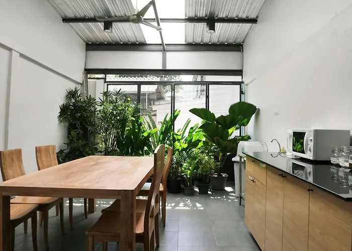 Phresh Hostel
