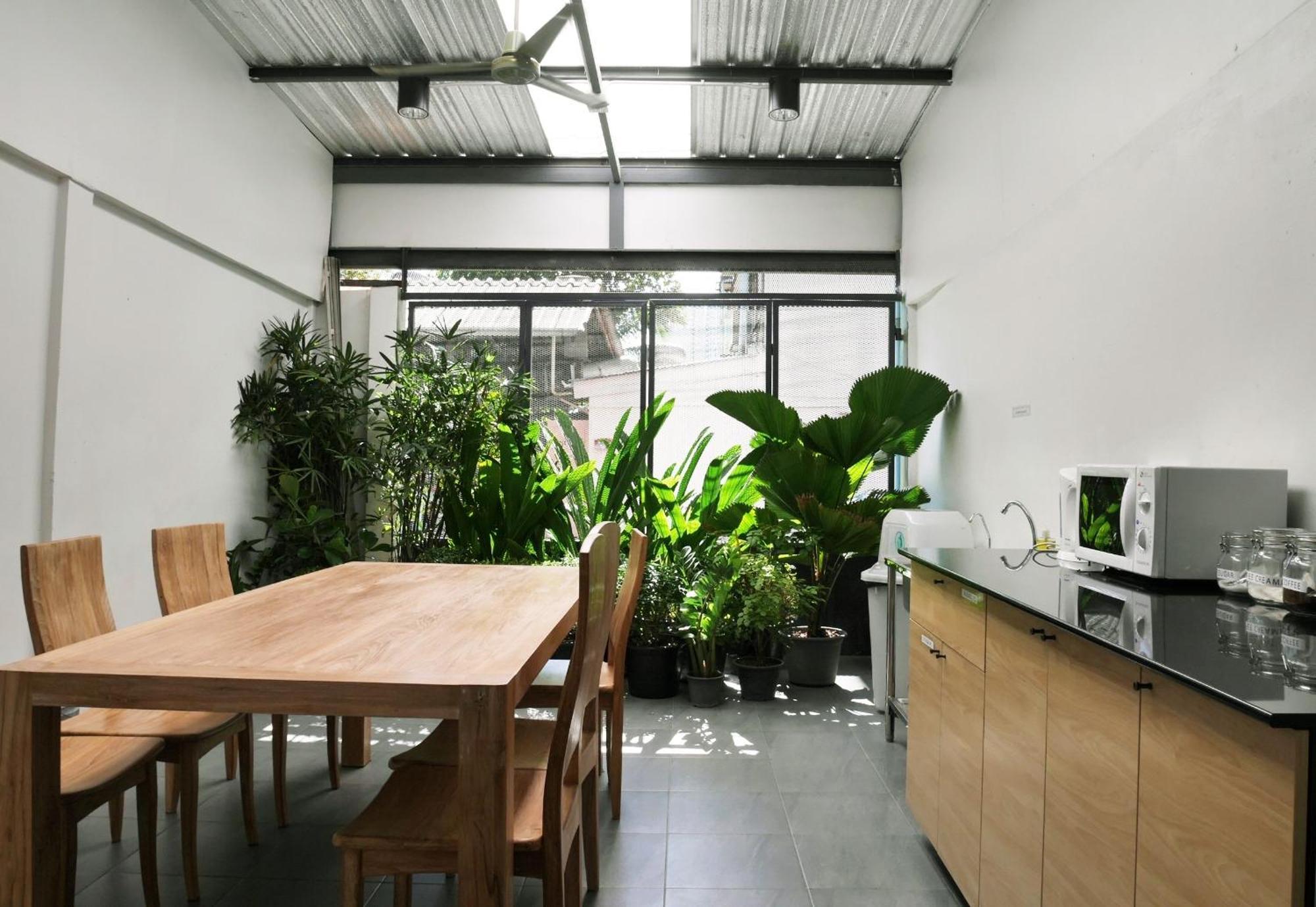 Phresh Hostel *